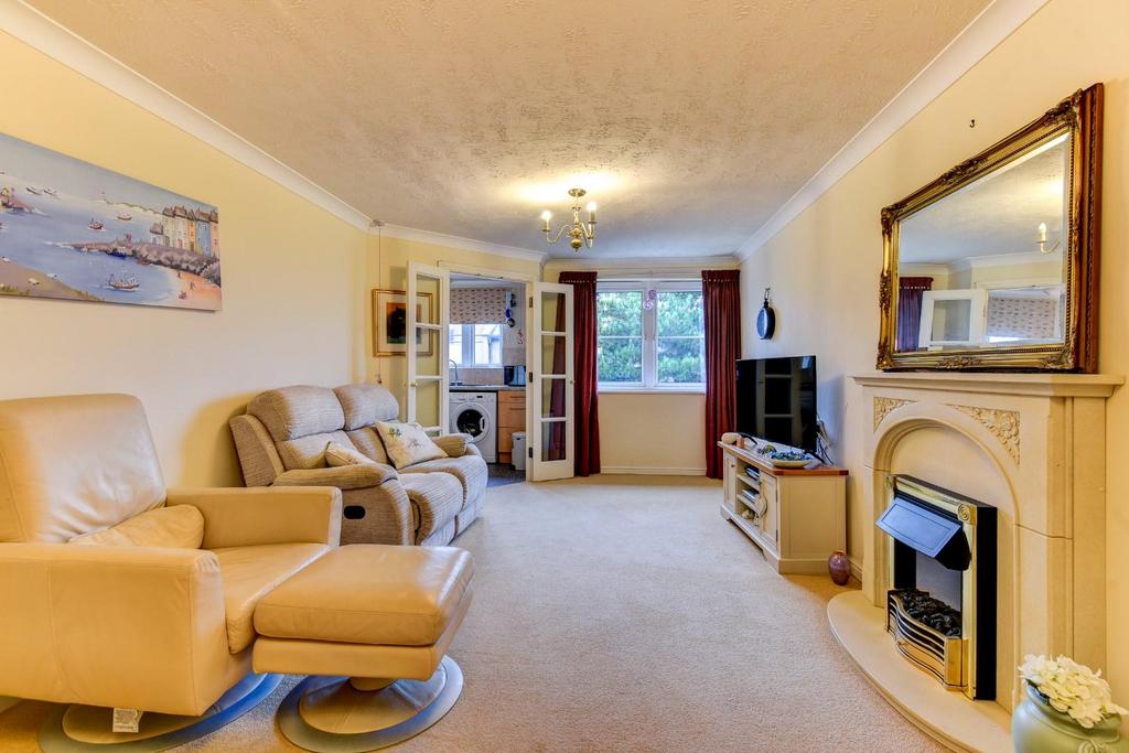 Brighton Road, Lancing 1 bed retirement property for sale £135,000