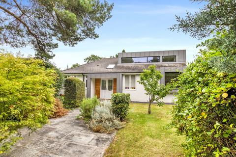 86 Leatherhead Road, Ashtead, KT21 2SY