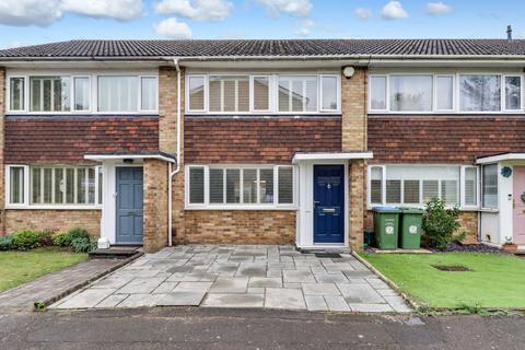 3 Bedster Gardens, West Molesey, KT8 1TA