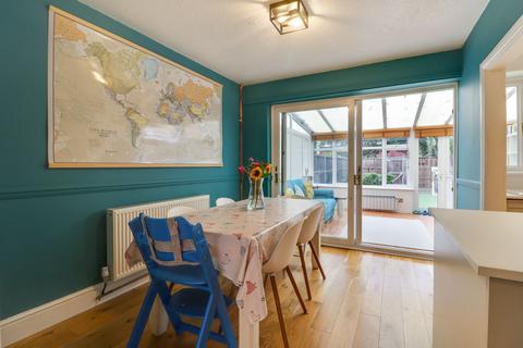 3 Bedster Gardens, West Molesey, KT8 1TA