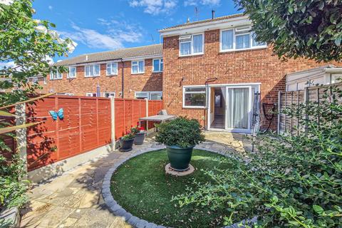 3 bedroom terraced house for sale, Sandpiper Close, Shoeburyness SS3