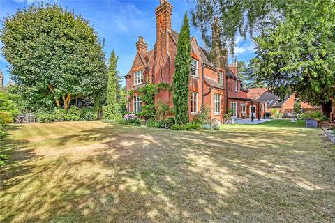 5 bedroom detached house for sale, Warley Hill, Brentwood, United Kingdom, CM13