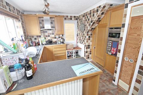 3 bedroom semi-detached house for sale, Trent Avenue, Flitwick