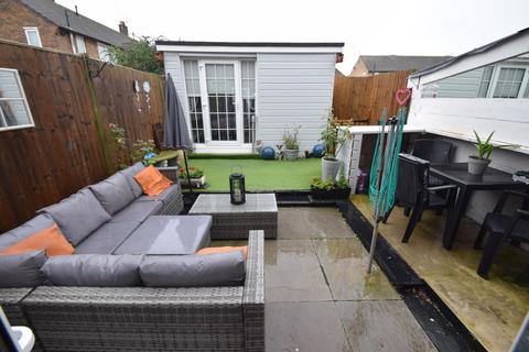 4 bedroom terraced house for sale, Fletching Road, Eastbourne BN22