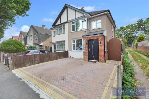 3 bedroom house for sale, Durham Road, Feltham TW14