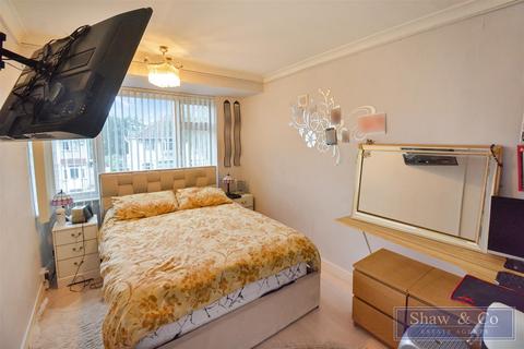 3 bedroom house for sale, Durham Road, Feltham TW14