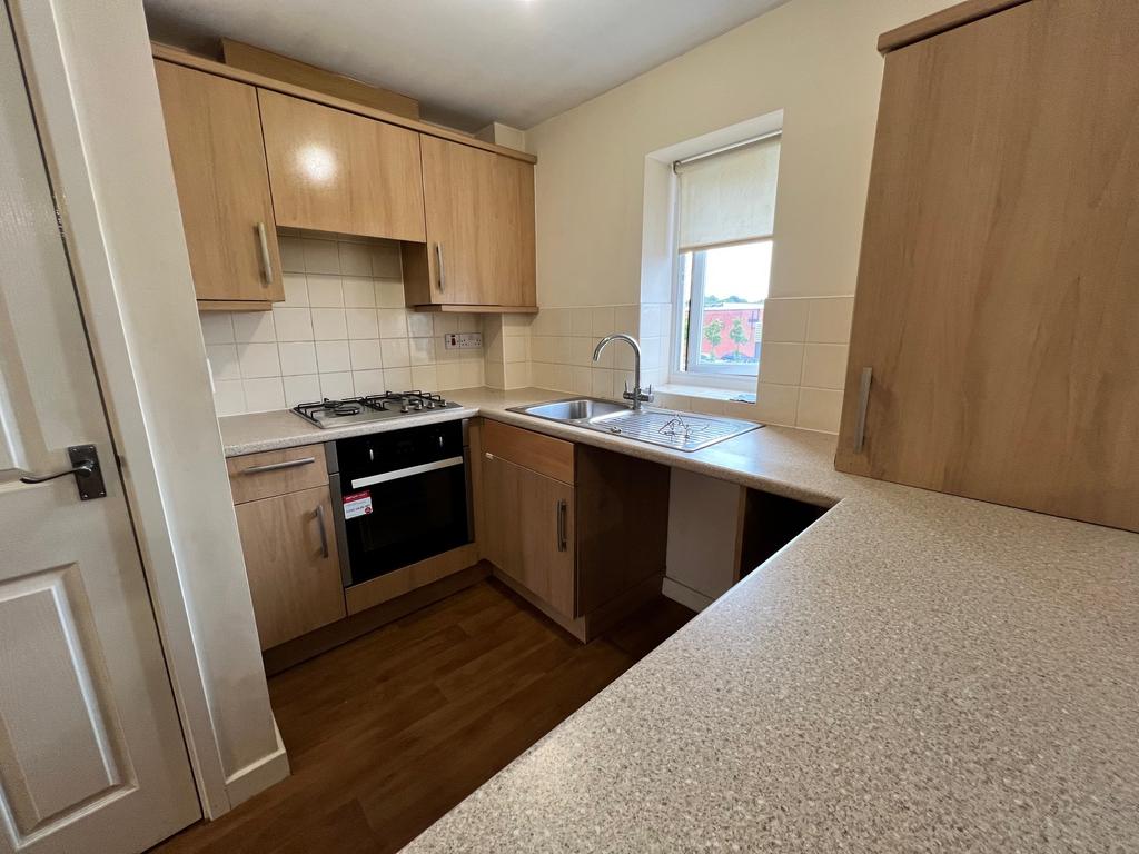 Brodie Close, Wolverhampton WV2 2 bed apartment to rent £995 pcm (£