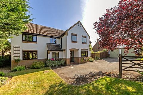 5 bedroom detached house for sale, Fortescue Drive, Milton Keynes