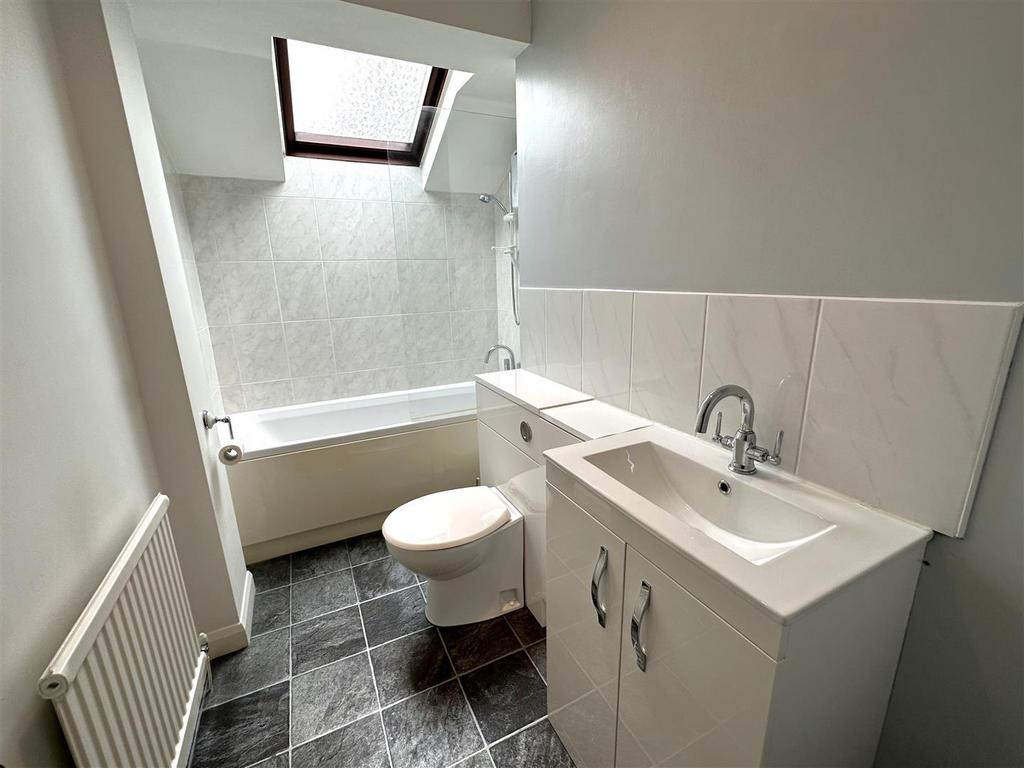 Modern Bathroom 036