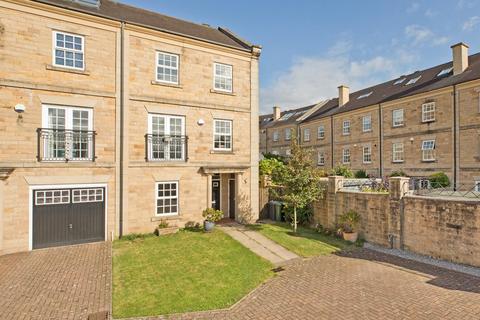 5 bedroom townhouse for sale, Ron Lawton Crescent, Burley in Wharfedale LS29