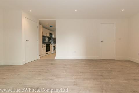 1 bedroom apartment to rent, West Mount, West Croydon