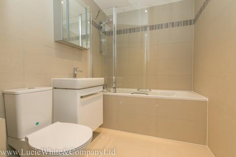 1 bedroom apartment to rent, West Mount, West Croydon