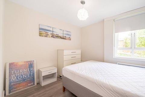 2 bedroom flat to rent, Reachview Close, Camden, London, NW1