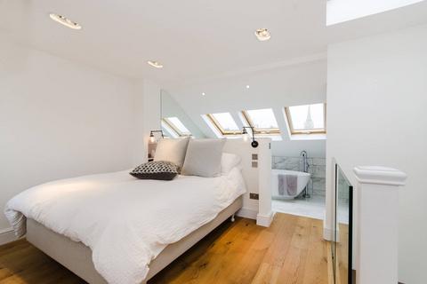 4 bedroom house to rent, Mendora Road, Fulham, London, SW6