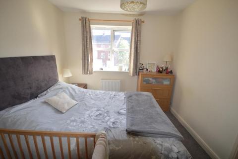 3 bedroom terraced house for sale, 61 Gatcombe Way