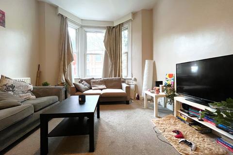 6 bedroom terraced house to rent, Holloway, London N4