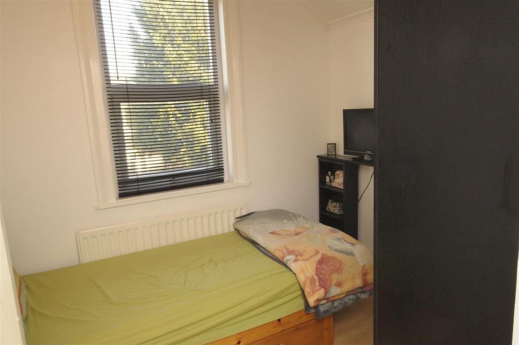 Bed 3 1.JPG
