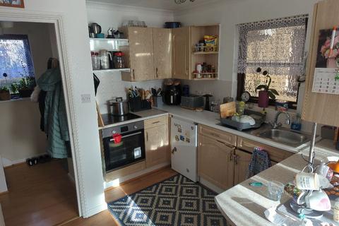 4 bedroom terraced house to rent, Butlers Walk, Bristol