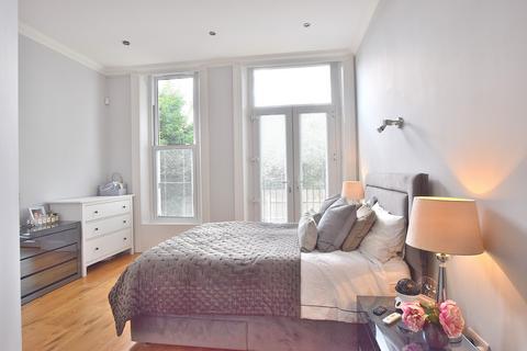 2 bedroom flat for sale, 10 - 12 The Ridgeway, Enfield, Greater London. EN2