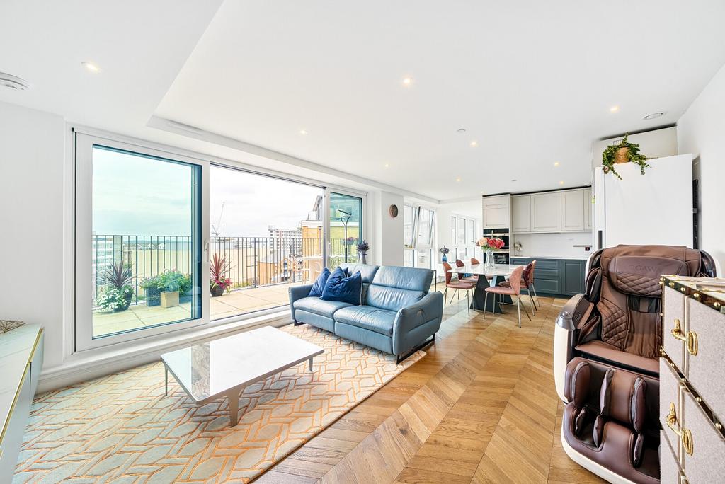 Sitting Room/Kitchen