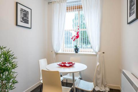 1 bedroom flat to rent, 2 Wishart Archway, ,