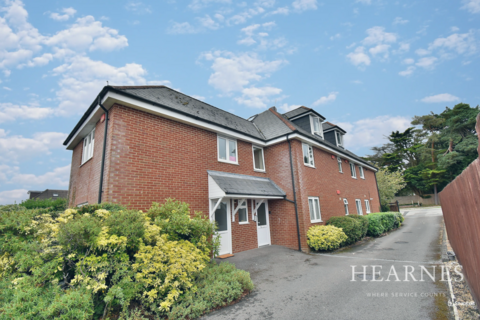 2 bedroom apartment for sale, Wimborne Road East, Ferndown, BH22