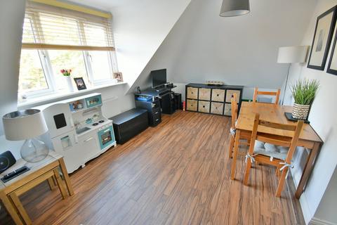 2 bedroom apartment for sale, Wimborne Road East, Ferndown, BH22