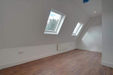 2 bedroom flat to rent, The Broadway, Greenford