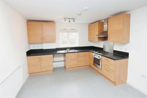 2 bedroom flat for sale, Limehouse Court, Sittingbourne