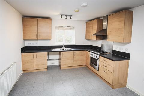 2 bedroom flat for sale, Limehouse Court, Sittingbourne