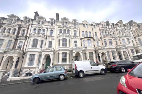 2 bedroom flat to rent, 11 Warrior Gardens, St Leonards-on-Sea, TN37