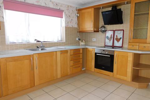 3 bedroom detached bungalow for sale, Eastgate, Fleet