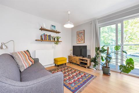 1 bedroom apartment for sale, Leyton Green Road, London E10