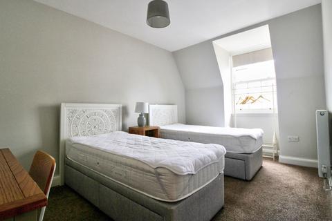 2 bedroom apartment to rent, Terminus Road, Eastbourne BN21