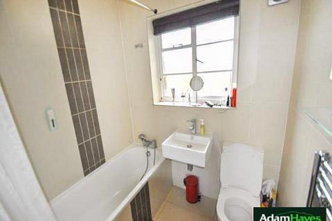 2 bedroom maisonette to rent, Ossulton Way, London N2