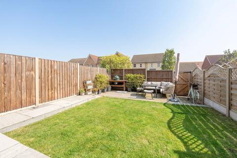 4 bedroom end of terrace house for sale, Blackberry Way, Swaffham