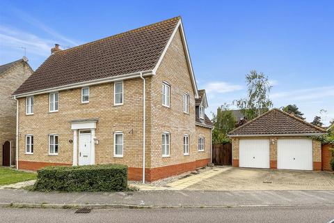 4 bedroom detached house for sale, Thornycroft Gardens, Carlton Colville