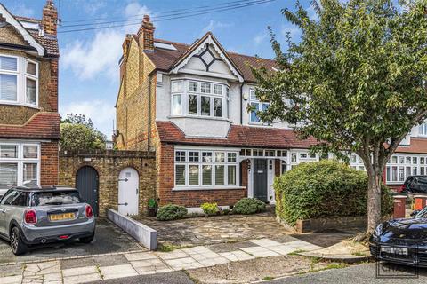 4 bedroom end of terrace house for sale, Halstead Gardens, London N21