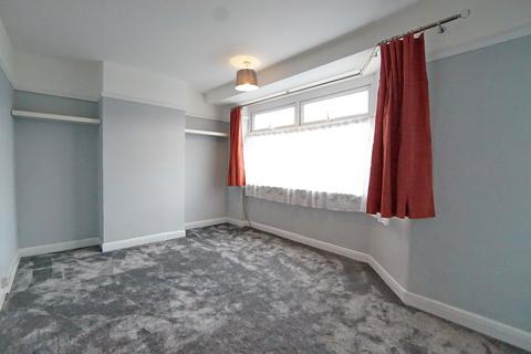 3 bedroom terraced house to rent, Eighth Avenue, Bristol BS7