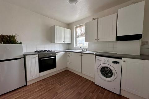 1 bedroom flat to rent, Bannockburn Road, London