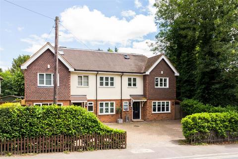 Stonecroft Leatherhead Road, Oxshott, Leatherhead, KT22 0HQ