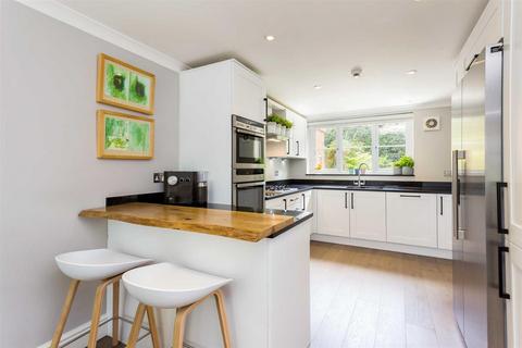 Stonecroft Leatherhead Road, Oxshott, Leatherhead, KT22 0HQ