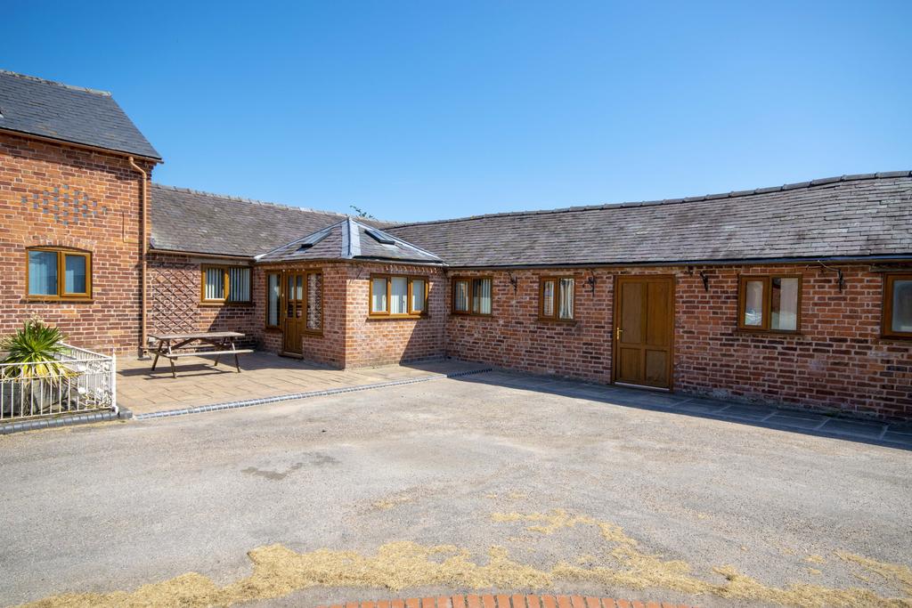 Coton House, Ruyton XI Towns SY4 2 bed barn conversion to rent £950