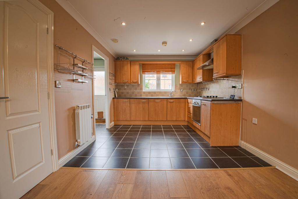 Eye, Peterborough PE6 4 bed townhouse for sale £262,500