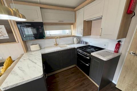 2 bedroom static caravan for sale, Caldecott Hall Country Park, , Beccles Road NR31