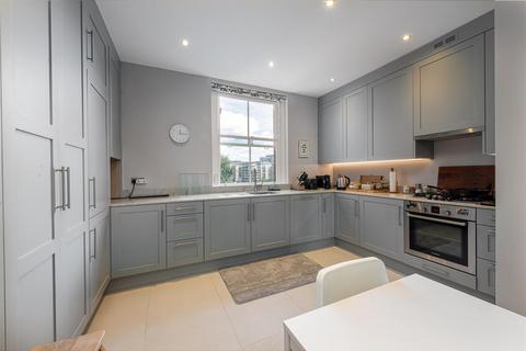 3 bedroom apartment to rent, Riverview Gardens, Barnes, London