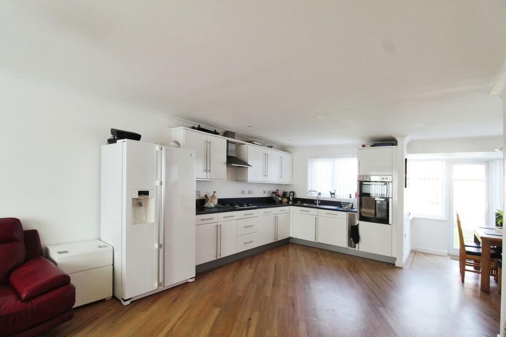 Family Room Kitchen/Dining Area