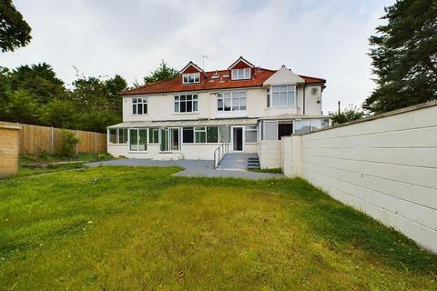 10 bedroom detached house for sale, 201 Holt Road, Cromer