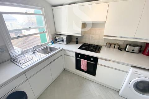 2 bedroom flat to rent, Victoria Terrace, Hove, BN3 2WB