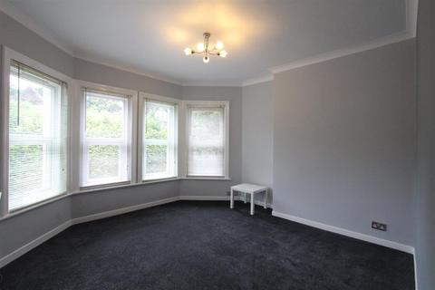 2 bedroom flat to rent, Snowdon Road, Bournemouth